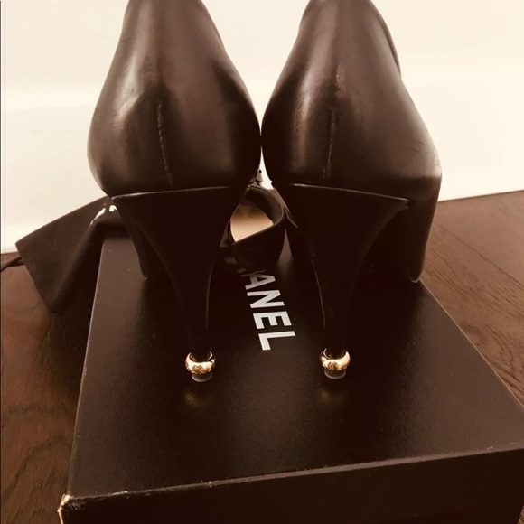 Chanel heels color black/gold - Picture 3 of 7